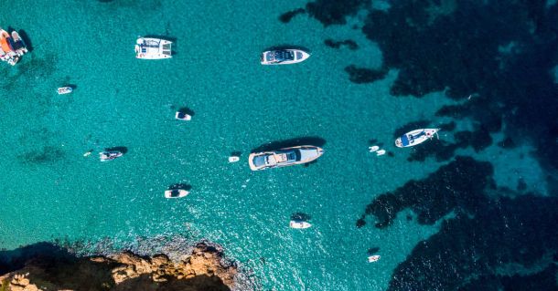 The best time to rent a boat in Ibiza: weather, high and low season